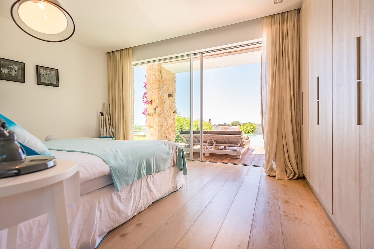 Luxury – Private Pool- Garden view rooms- Gym- Spa gallery image 3