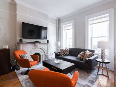 Modern Mid-Century Townhouse in Williamsburg!