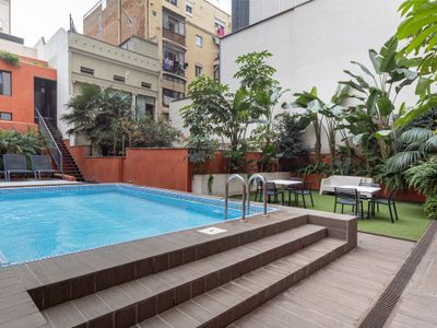 Deluxe Apt with Breakfast in Gracia by EnjoyBCN