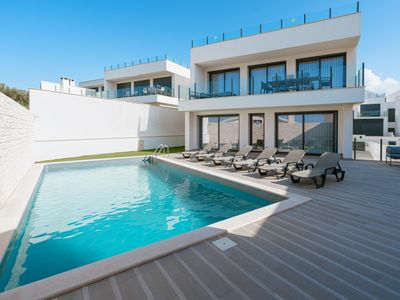 Eden Villa with jacuzzi and ocean view