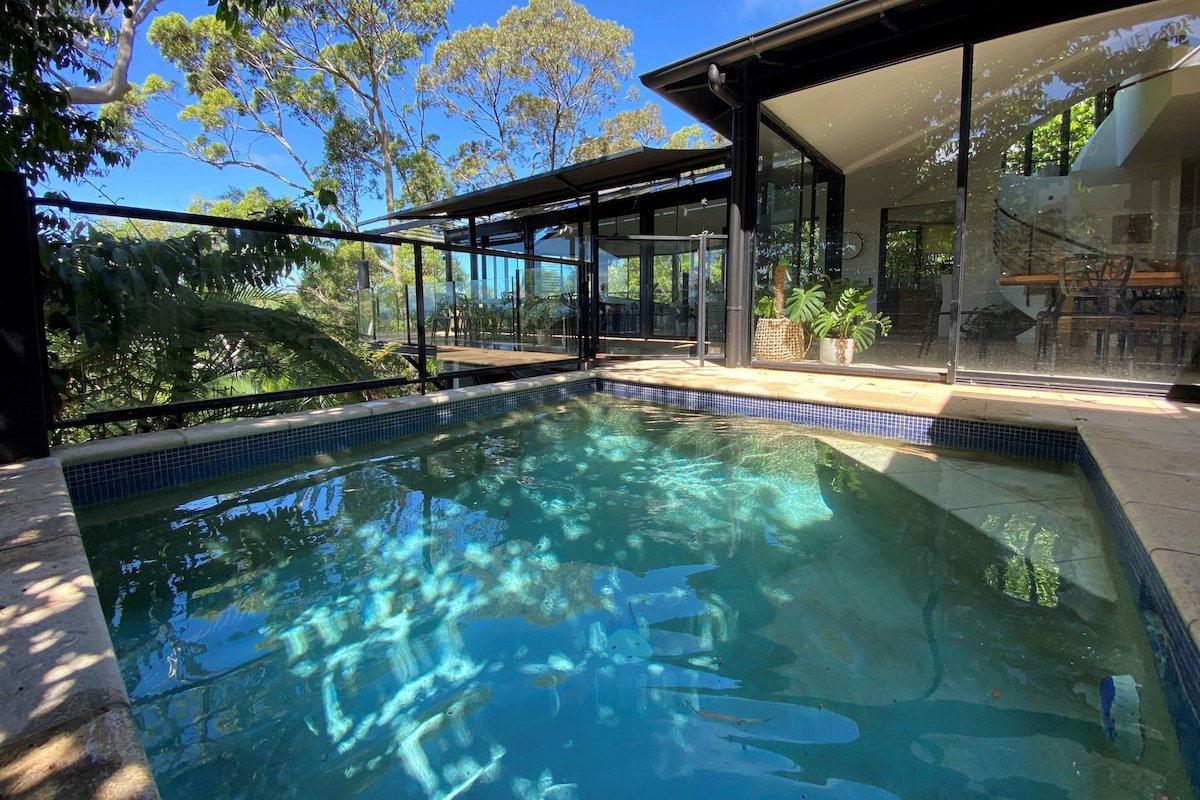 Little Cove Tree House gallery image 3