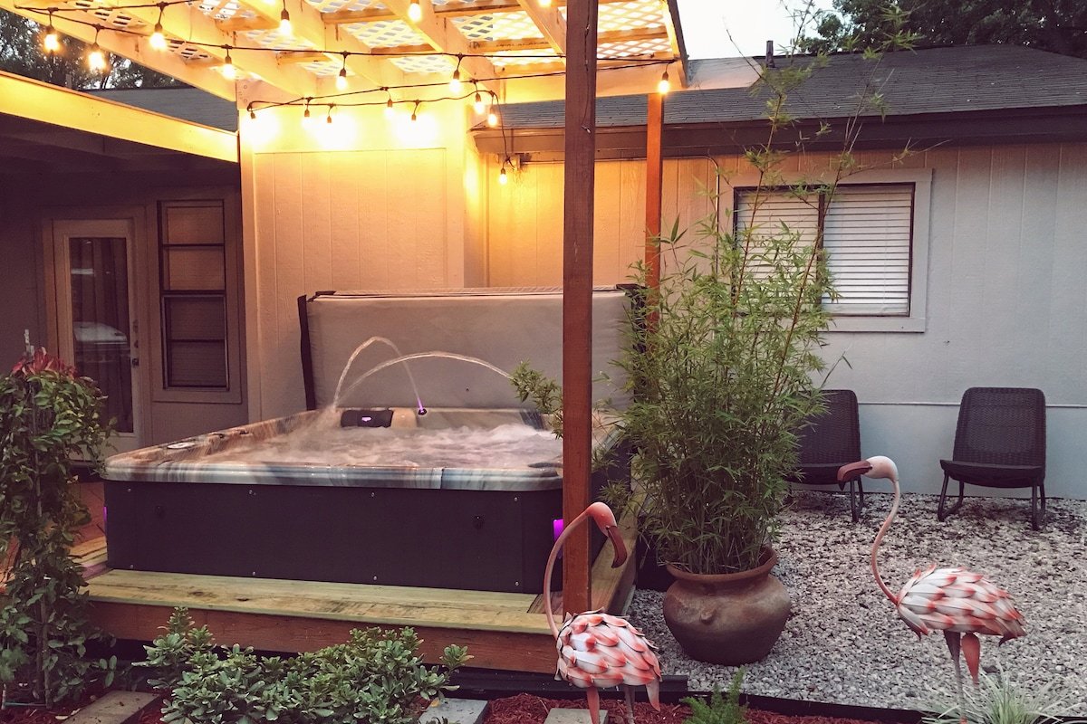 Heated Pool/Spa/BBQ/Foosball/Arcade/Domain gallery image 3