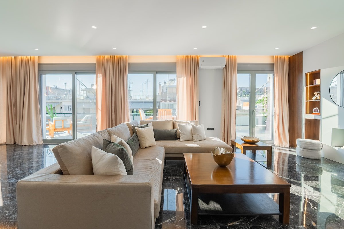 Luxury 4Bdrm Penthouse near Acropolis gallery image 5