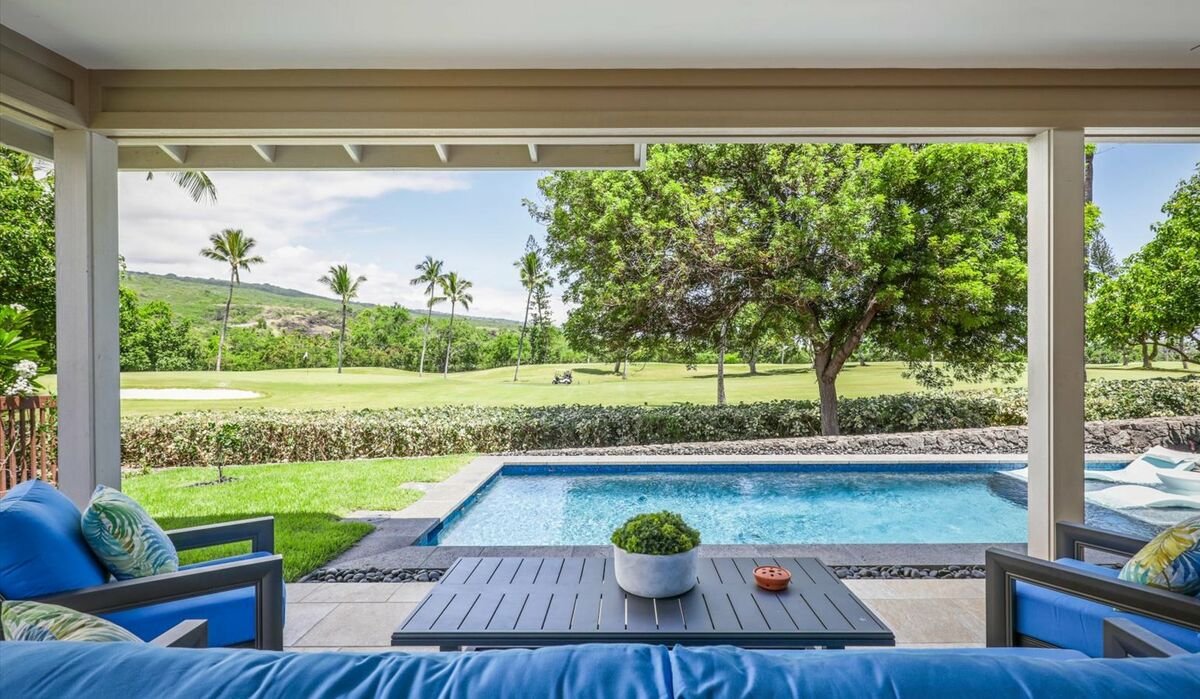 Private Covered Lanai & Pool | Central AC