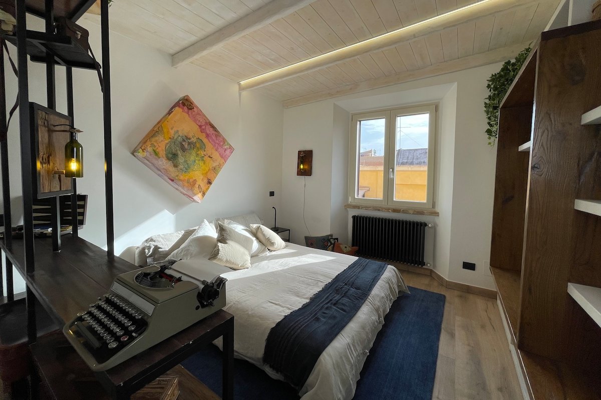 2 apartments with joining terrace in heart of Rome gallery image 4