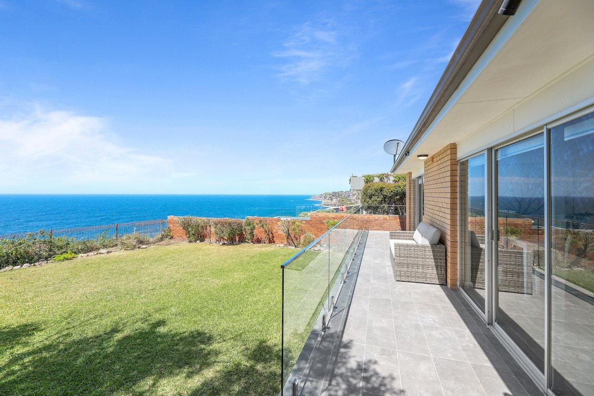 180 degree ocean views. gallery image 3
