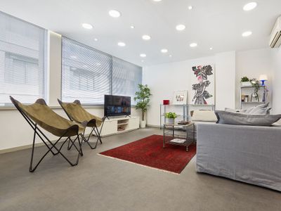 Chloe Boutique Apartments Apollo