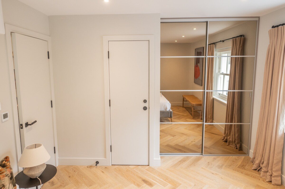 Beautiful 2 bed Fitzrovia flat set over 2 floors gallery image 5
