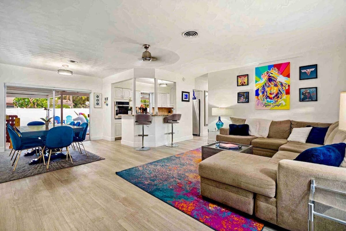 Family home 3 miles from Hard Rock Stadium w/ pool gallery image 5