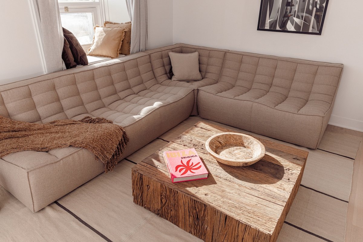 Stunning 6 Bedroom Penthouse in Old Montreal! gallery image 4