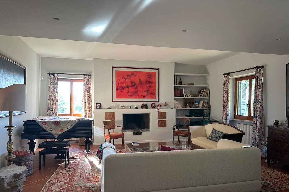 A green gate to Rome gallery image 4