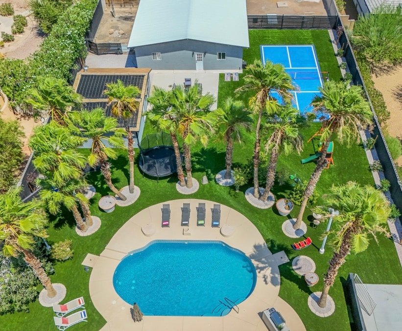 LuXURY! 7BR private Pickleball. gallery image 2