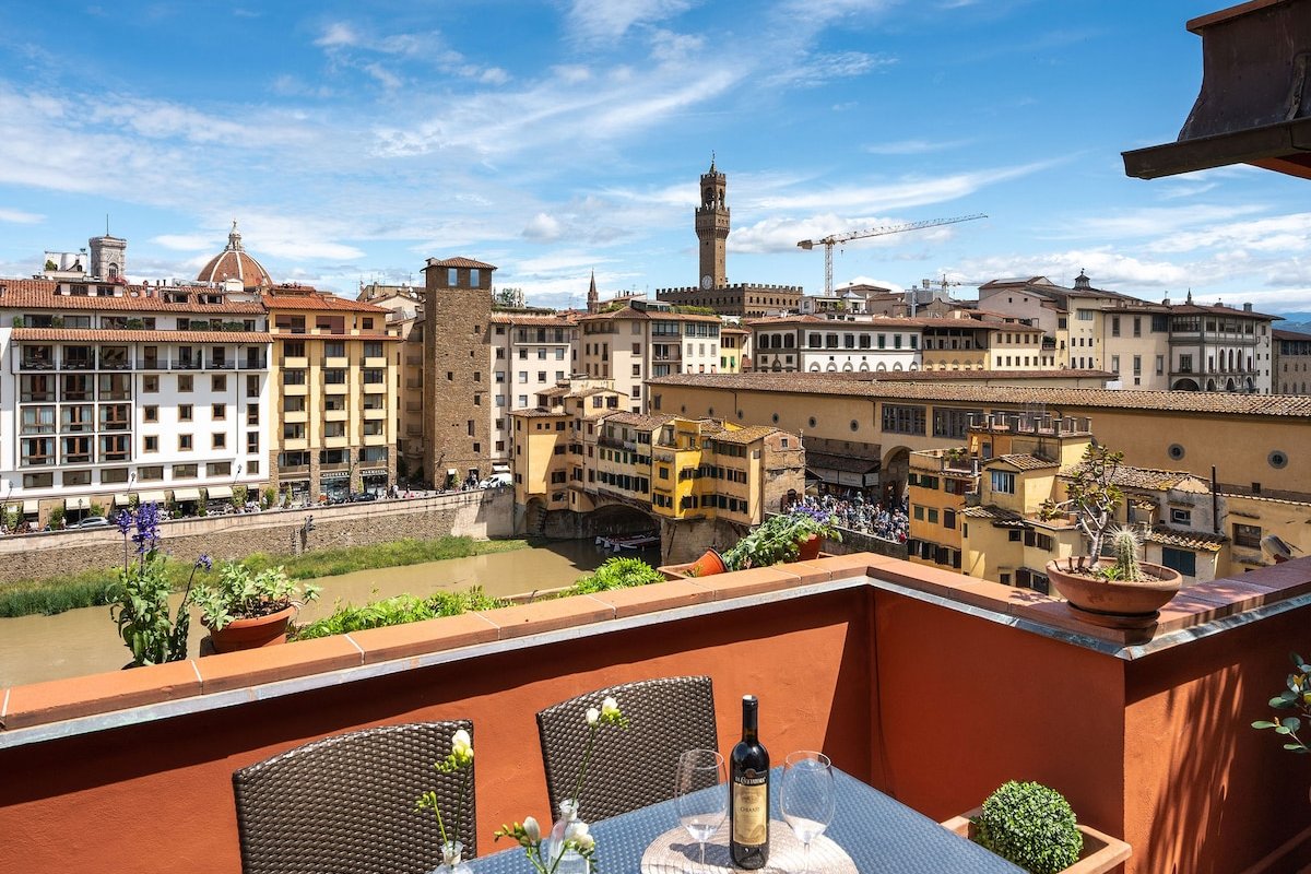 Luxury River with Terrace gallery image 3