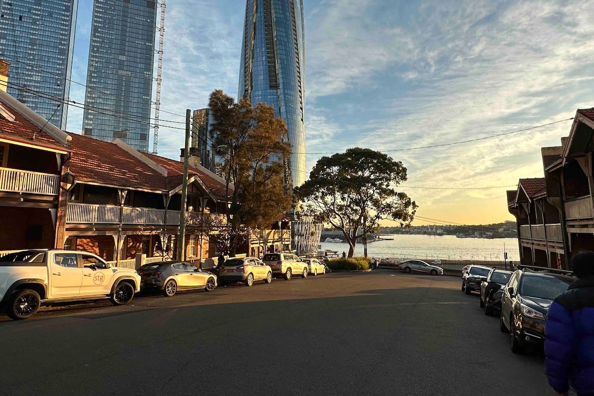 Stunning Harbourview Apartment & Terrace gallery image 2