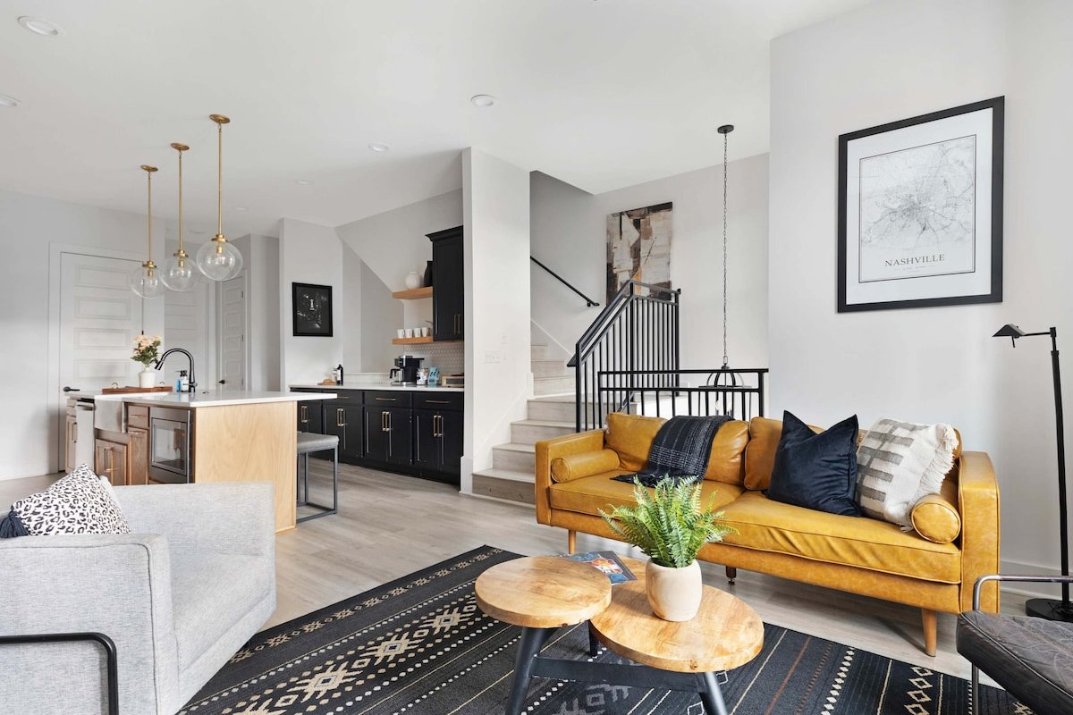 The Camellia & The Bluestem – 2 homes, 8 bedrooms gallery image 4