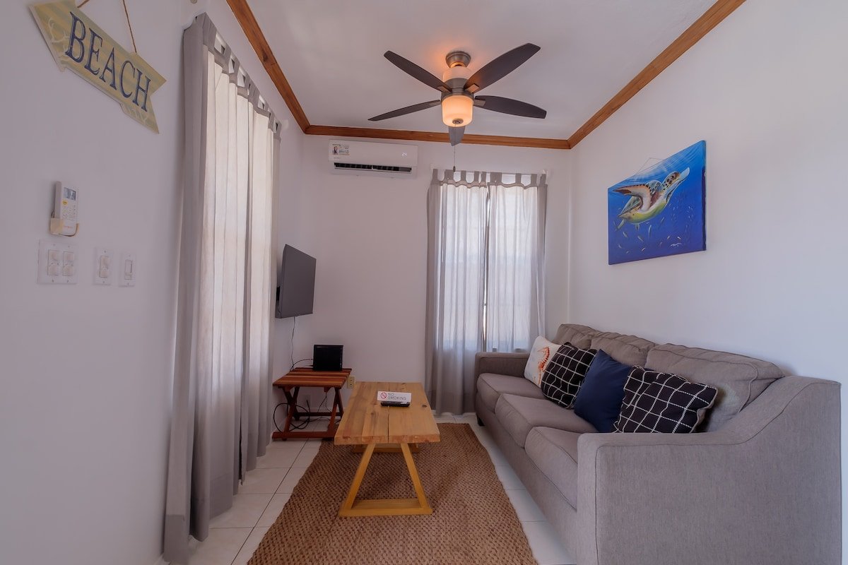 Beachside Villa – Close To Town gallery image 3