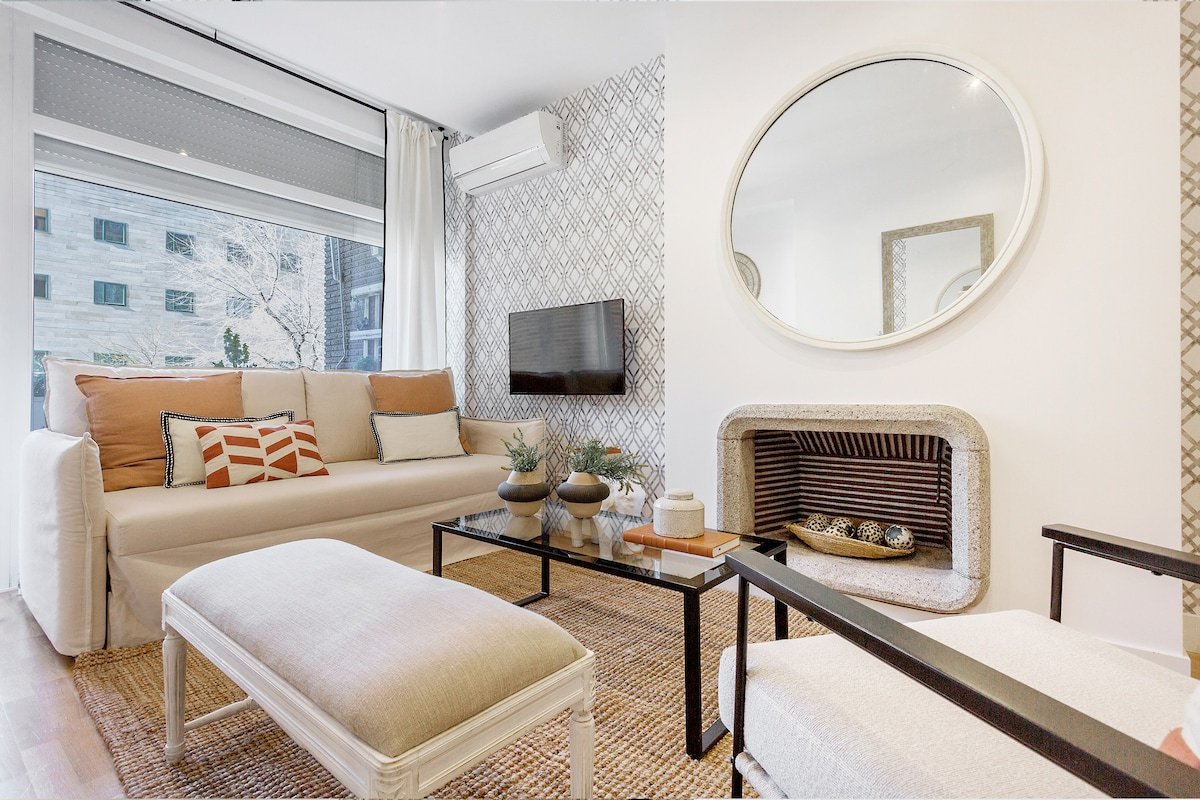 Bright Apartment next to Museum Prado. Retiro II gallery image 2