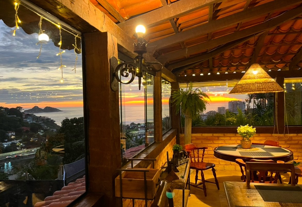 Mountain Style House in Joatinga 387 – 8 PAX gallery image 4