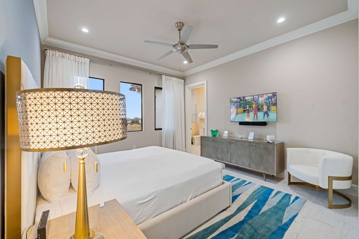 Eagle Cove: Bowling, Golf Sim, Sauna, Theater gallery image 5