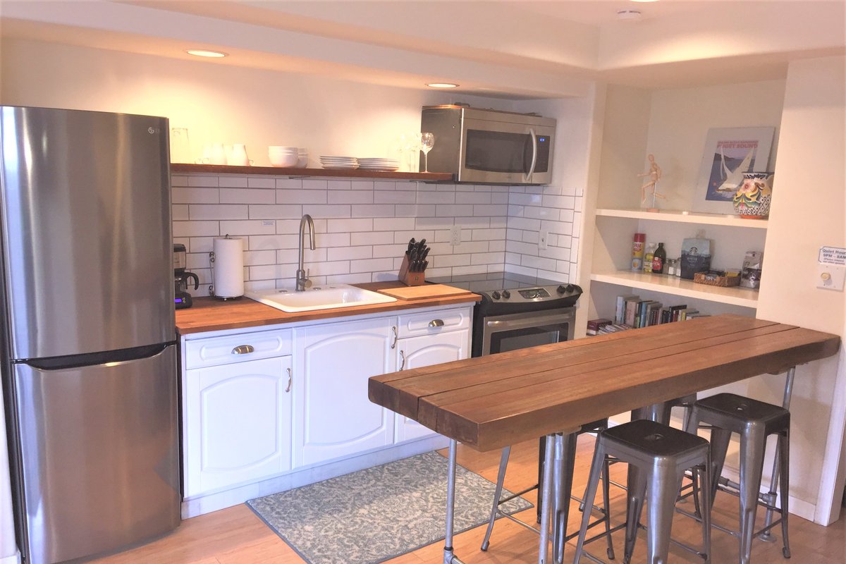 Huge Home a Block from Green Lake