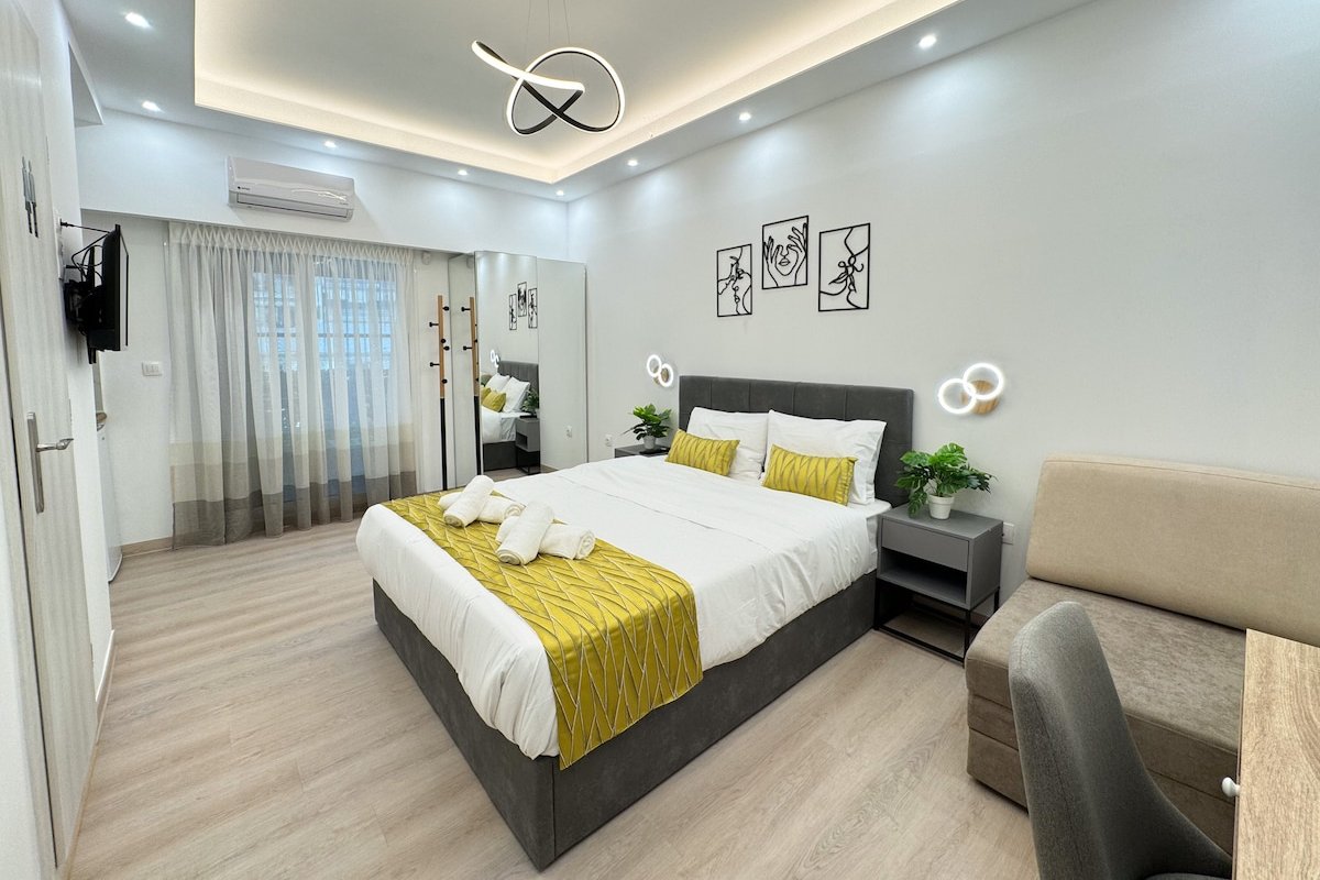 Athens Luxury Penthouse gallery image 3