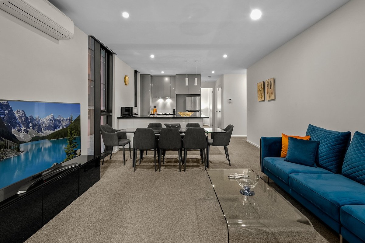 Exclusive Stays – Southbank Podium II gallery image 4