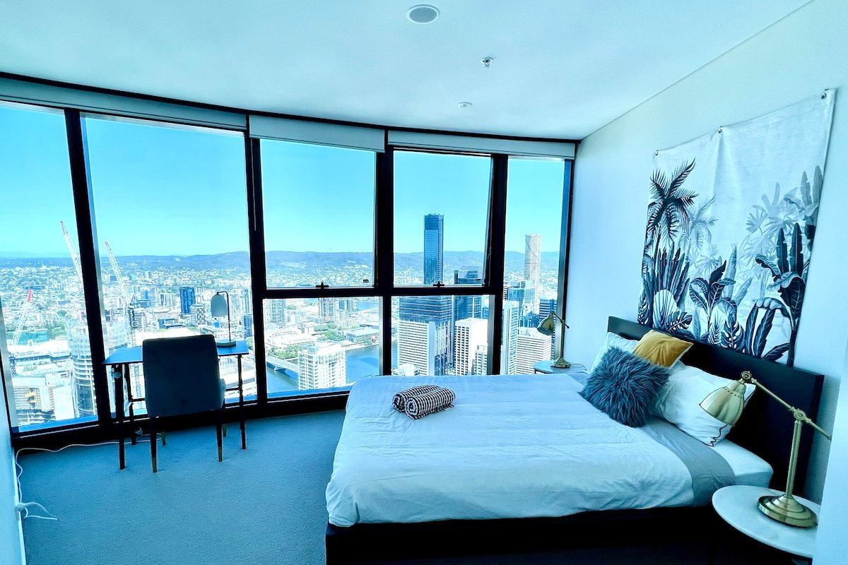 Best View in Brisbane level 69 Over the river gallery image 5