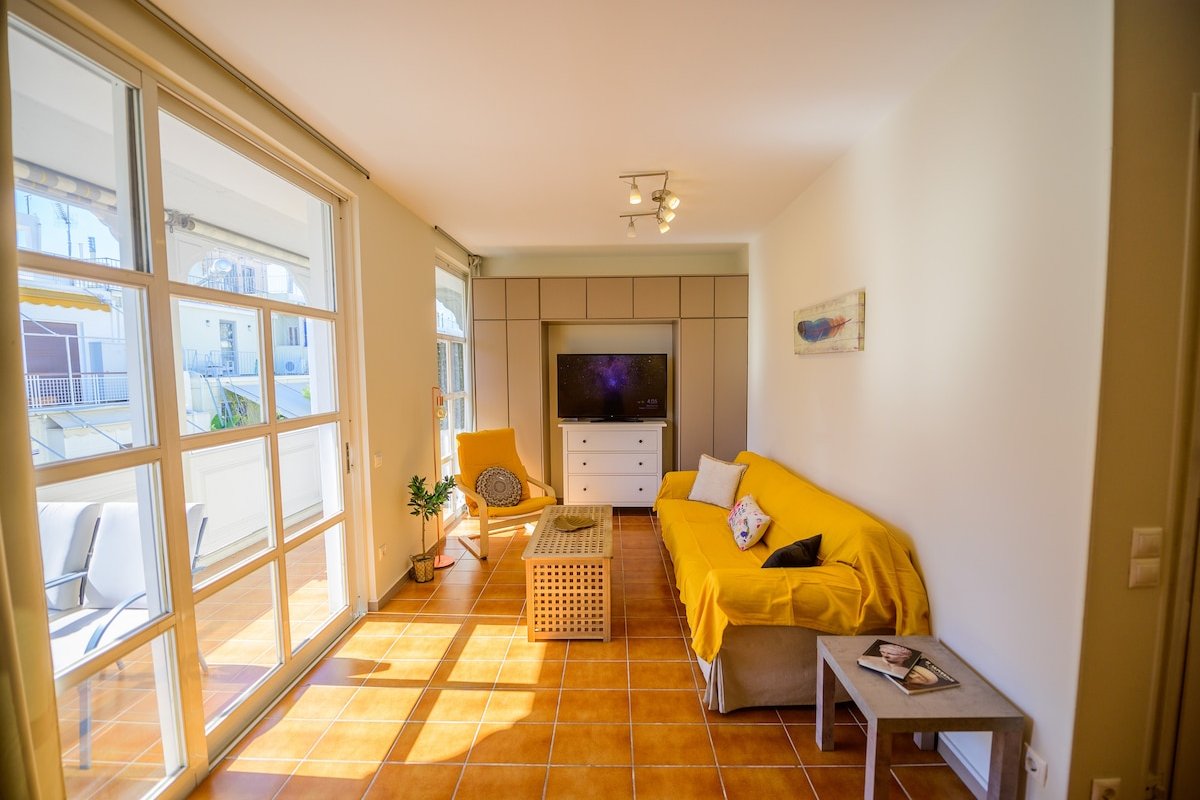 Two apartments at the same building, Plaka area gallery image 5