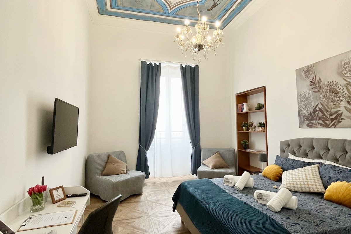 HLH for groups and families near the Colosseum gallery image 2