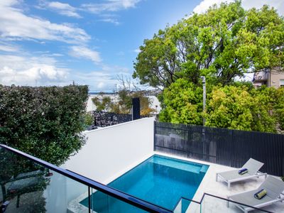 Bronte Beach Family Retreat with Pool