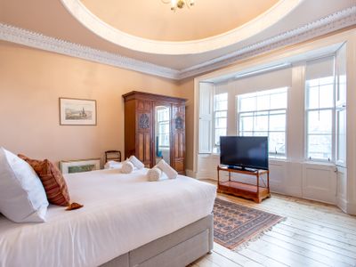 4 Bedroom City Centre Penthouse Sleeps 8