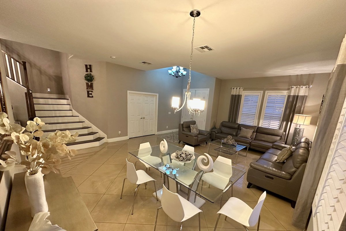 Your Home Away From Home ! gallery image 4