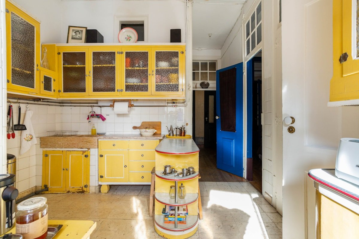 Authentic apartment with great terrace, Alfama gallery image 4