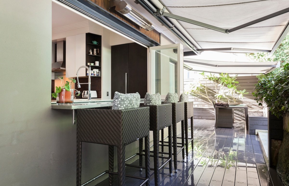 Mosman Harbourside Home gallery image 3