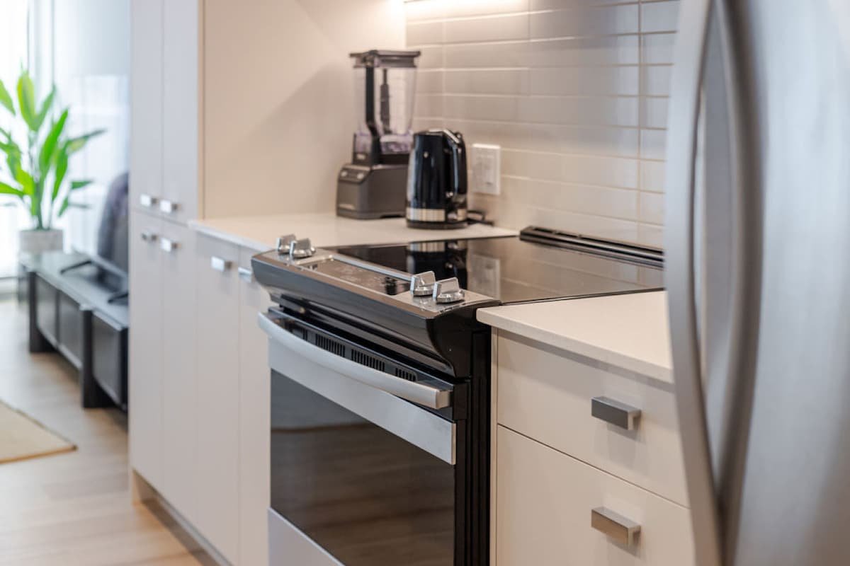 Elegance in the Heart of Old MTL|+ Free Parking gallery image 4