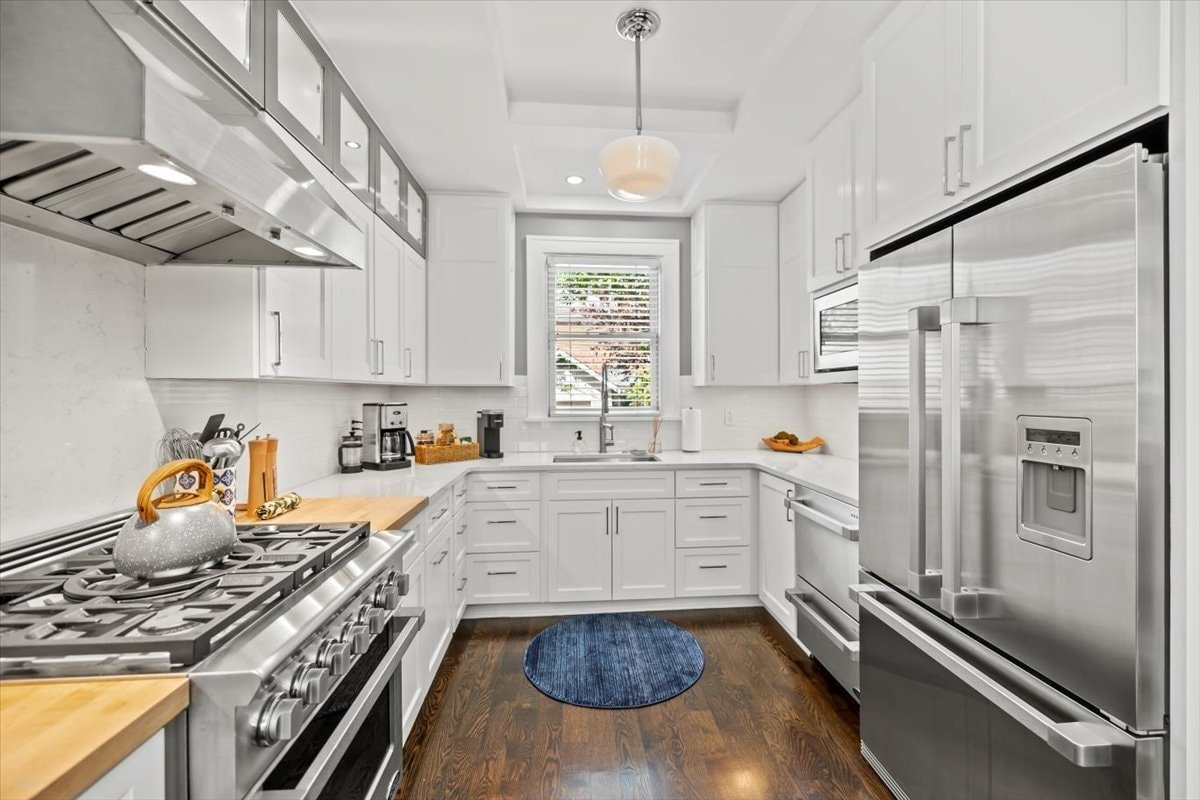 German Village Serenity, Steps to Schiller Park gallery image 4