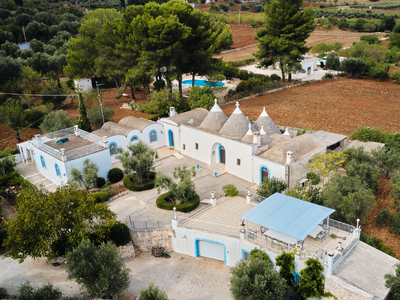 Villa Reginetta with 2 pools and park (10′ Ostuni)