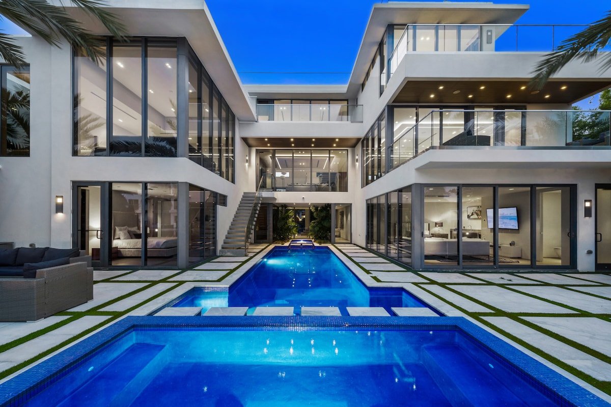 Park Place Mansion gallery image 2