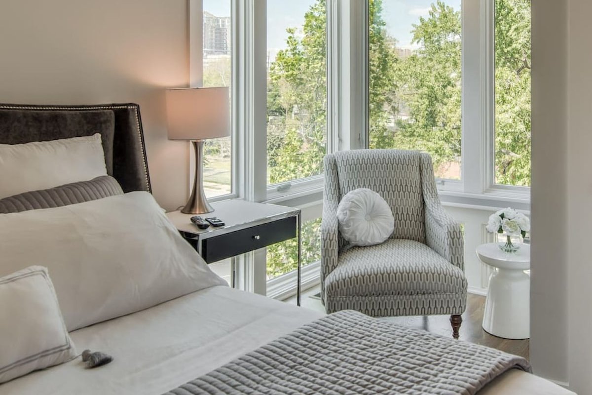 2 Rooftop Homes • Walk to Gulch & Broadway! gallery image 4