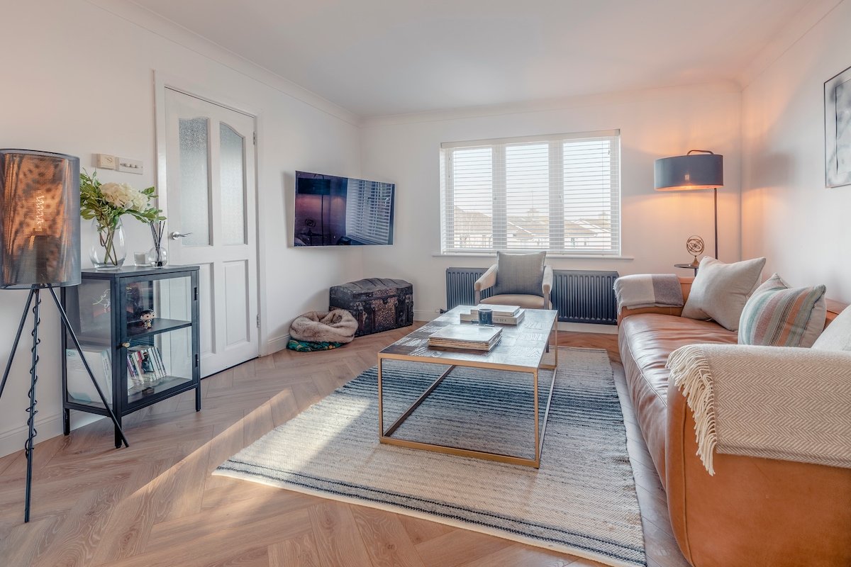 Spacious 3-bedroom house with garden gallery image 3