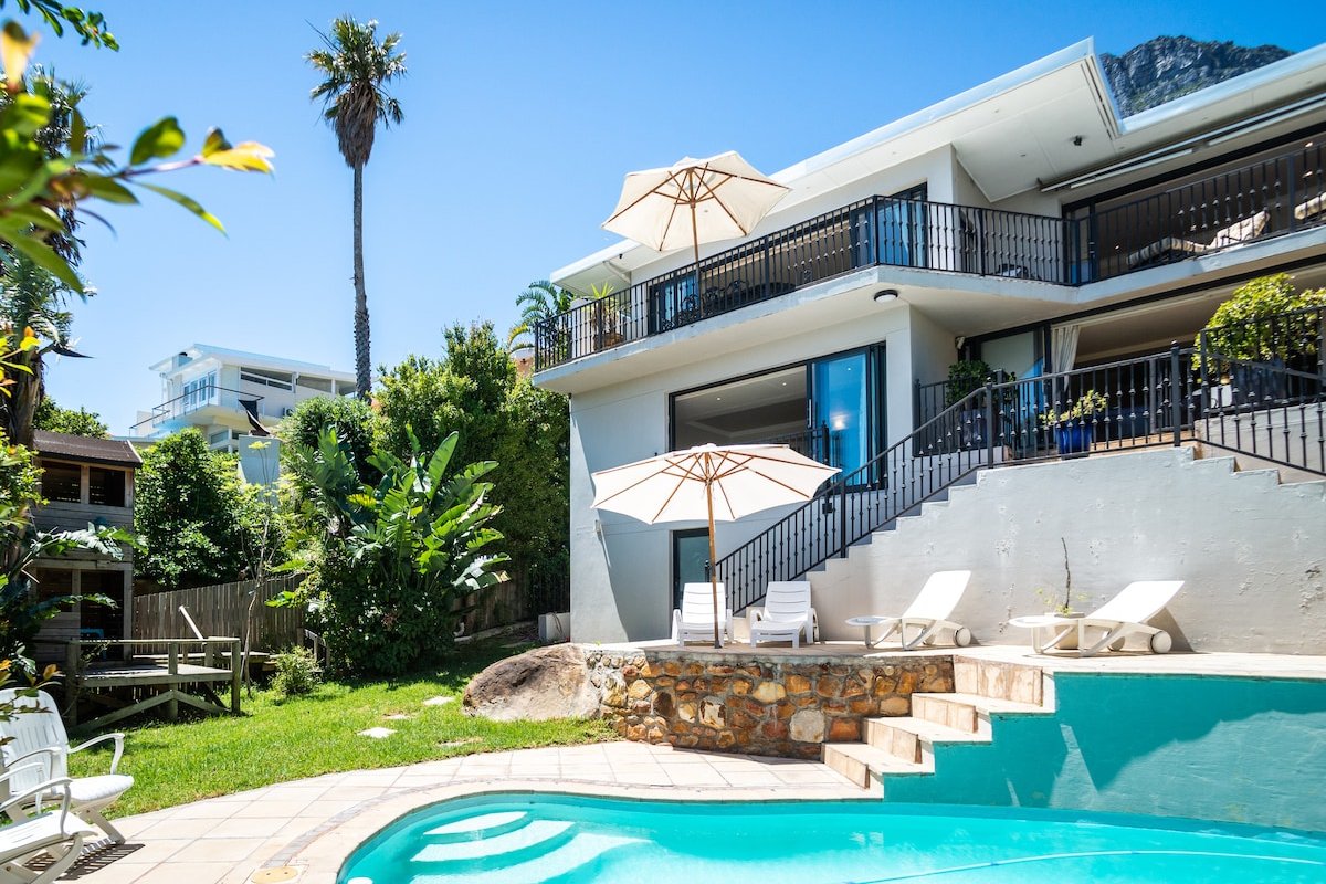 Table Mountain Home with Ocean View gallery image 2