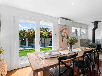Noosa living, luxury 4 brm home – pool & cinema