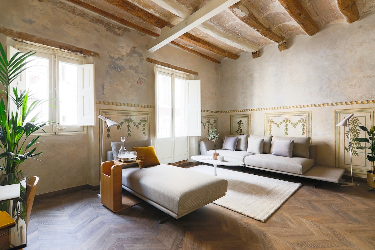 Serviced boutique apartment next to Ramblas gallery image 2