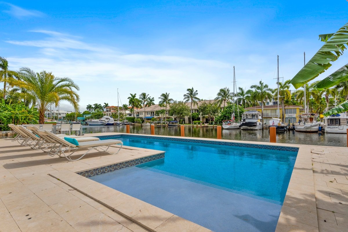 Waterfront home walking distance to Las Olas/Beach gallery image 3