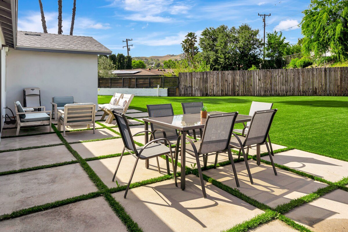 Luxury new remodeled Calabasas 4bd home gallery image 5