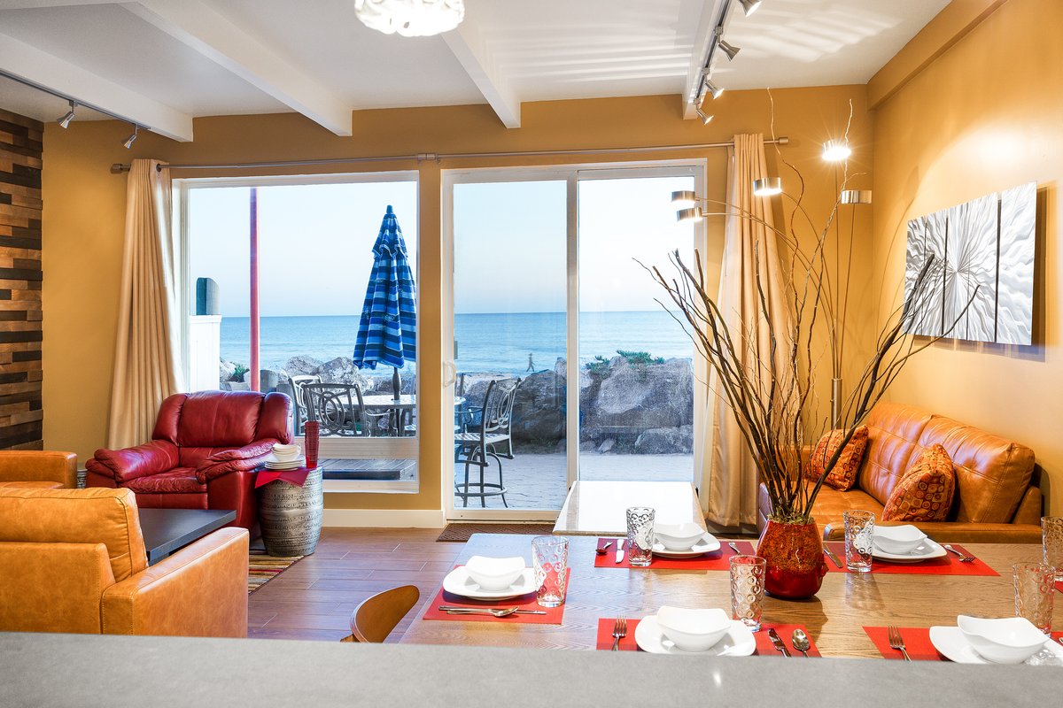 Jaw-Dropping Beach-Front Retreat!