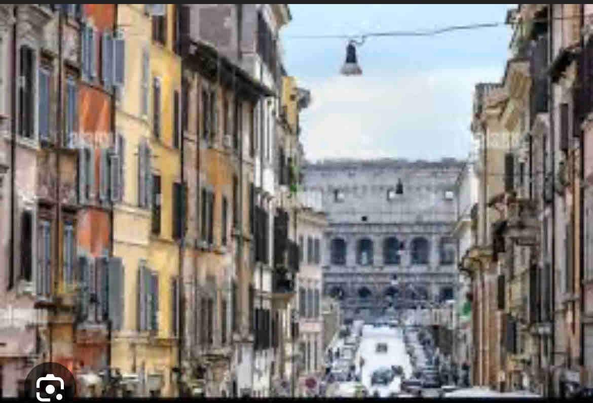 Passeggiando nel Centro di Roma gallery image 2