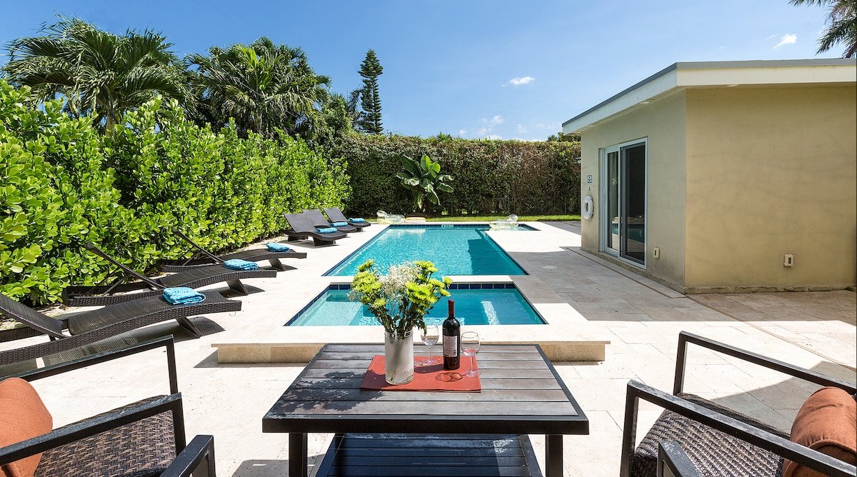 BeachResort Getaway-Heated Pool gallery image 2