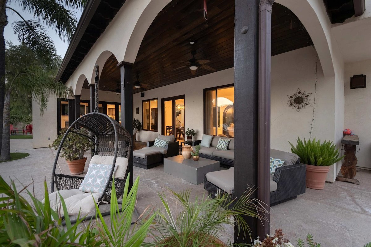 *Private Water Park* Hidden Cave! Outdoor Ktchn! gallery image 4