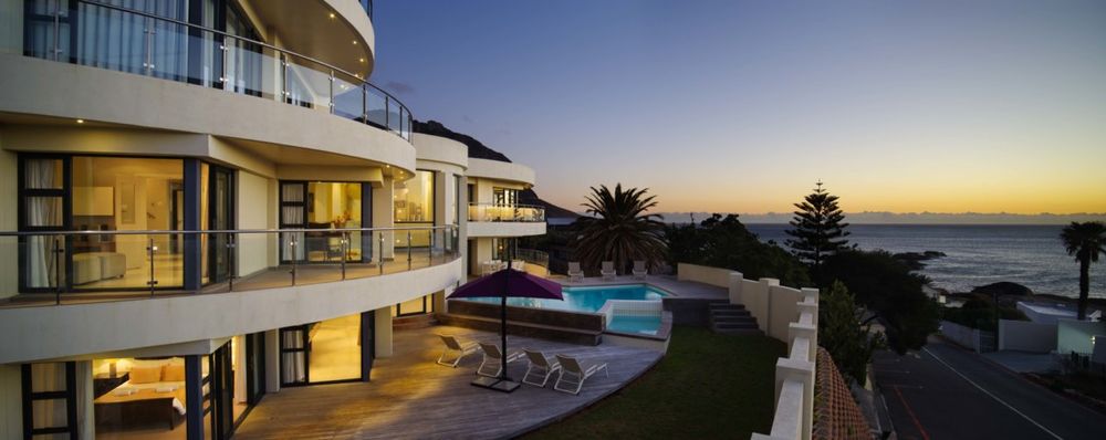 Photo 8 of Sunset Mansion accommodation in Llandudno, Cape Town with 7 bedrooms and 7 bathrooms